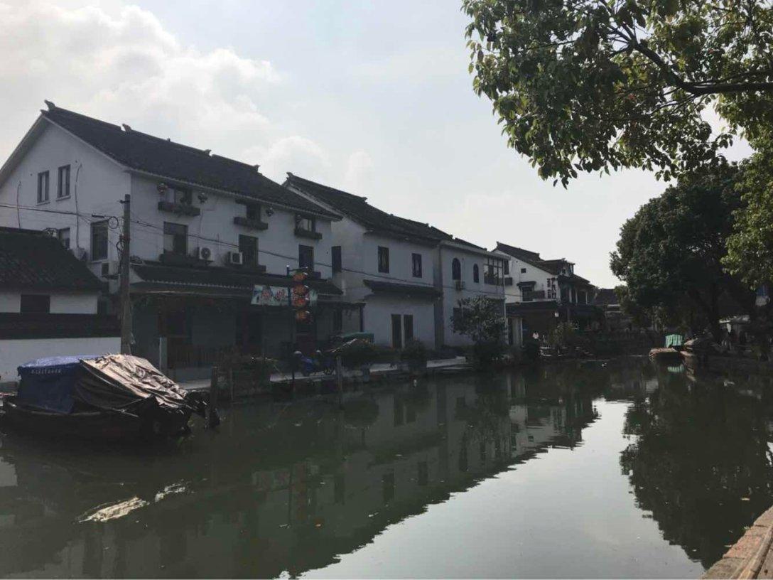 爱的交流是多元的，爱是无意义的有意义
